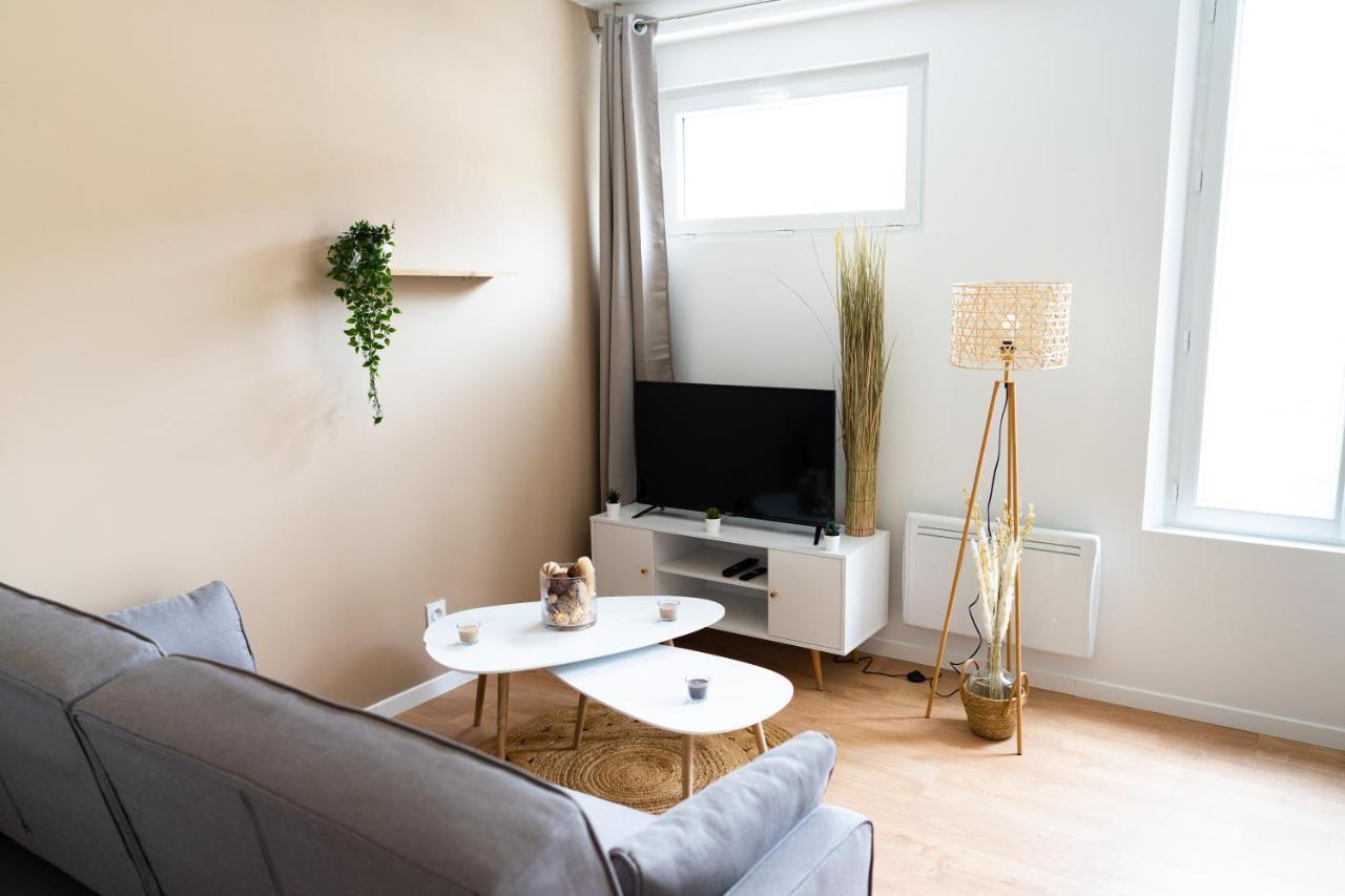 Appartement Confort Avec Parking Prive A ソミュール エクステリア 写真